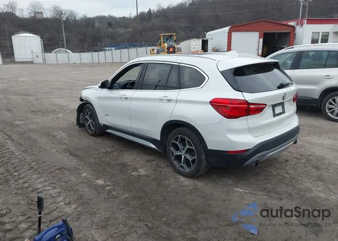 2017 BMW X1 xDrive28I z USA, uszkodzony, nr VIN WBXHT3C31H5F81871